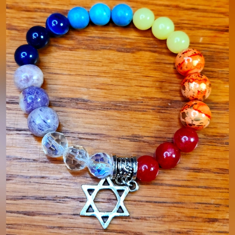 NWT Stunning Chakra Gemstone with Charm Stretch Bracelet